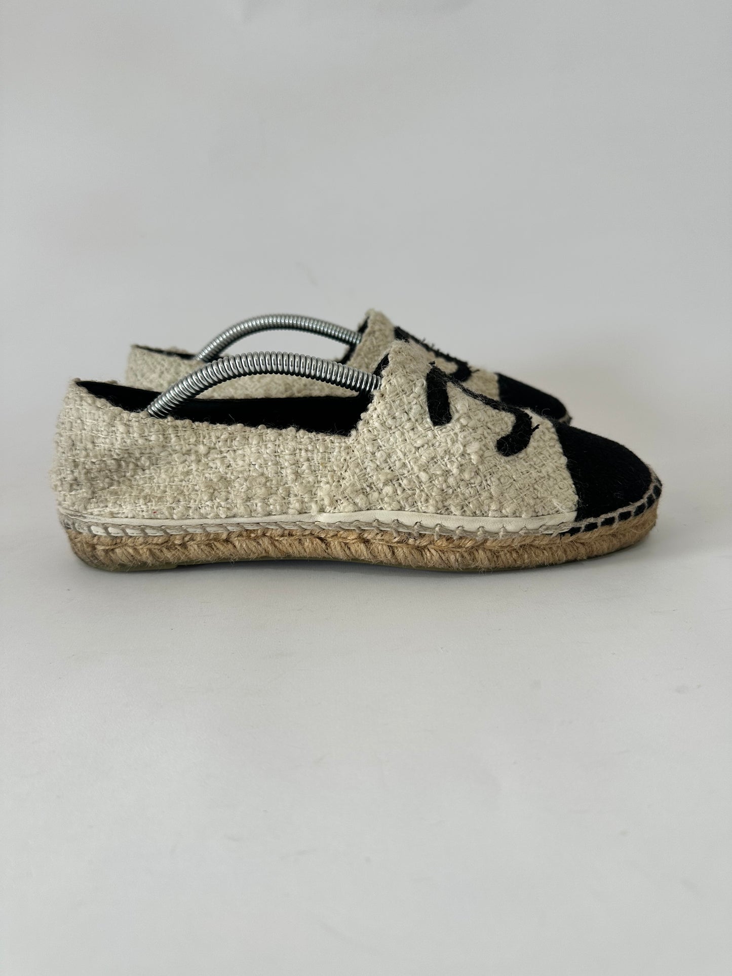 Chanel Off-White/Black Fabric CC Cap-Toe Espadrilles Flats Size 37 EU