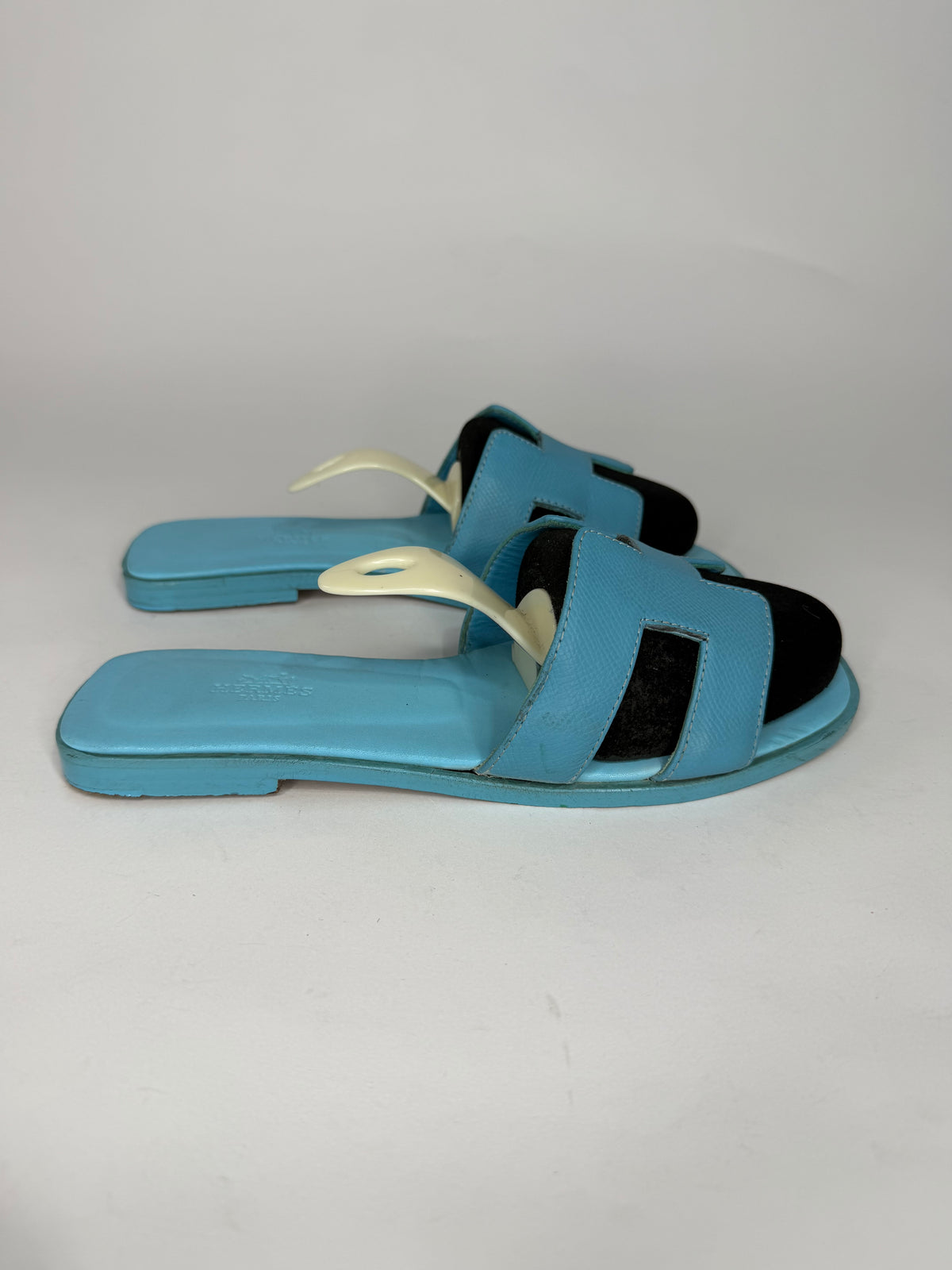 HERMES Blue Box Calfskin Oran Sandals 38 EU/ 8 US / 5 UK
