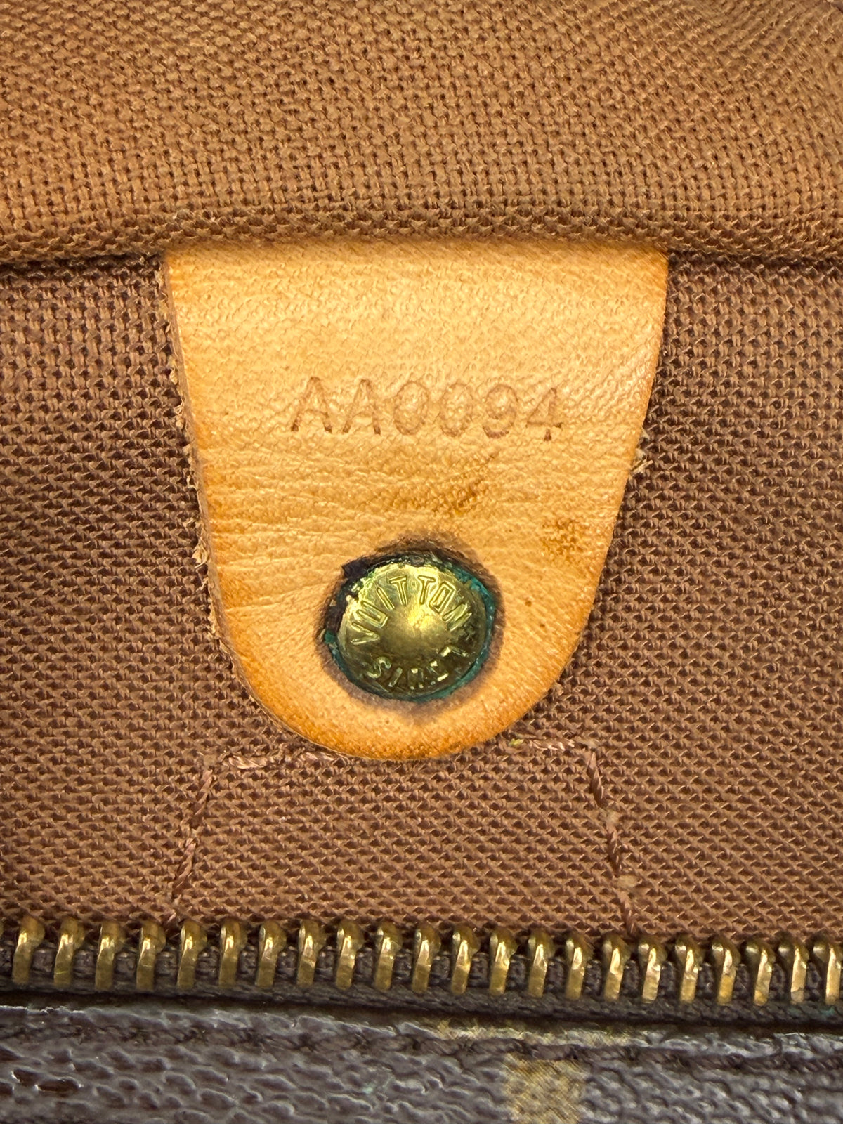LOUIS VUITTON Monogram Speedy 30