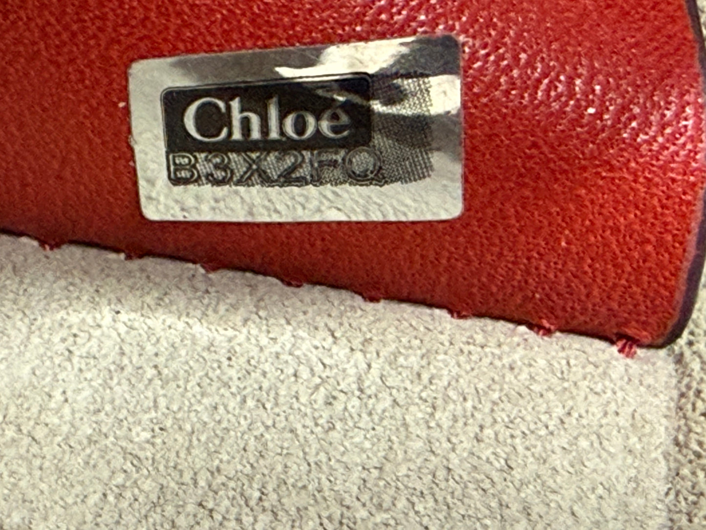 Chloé
Signature Crossbody