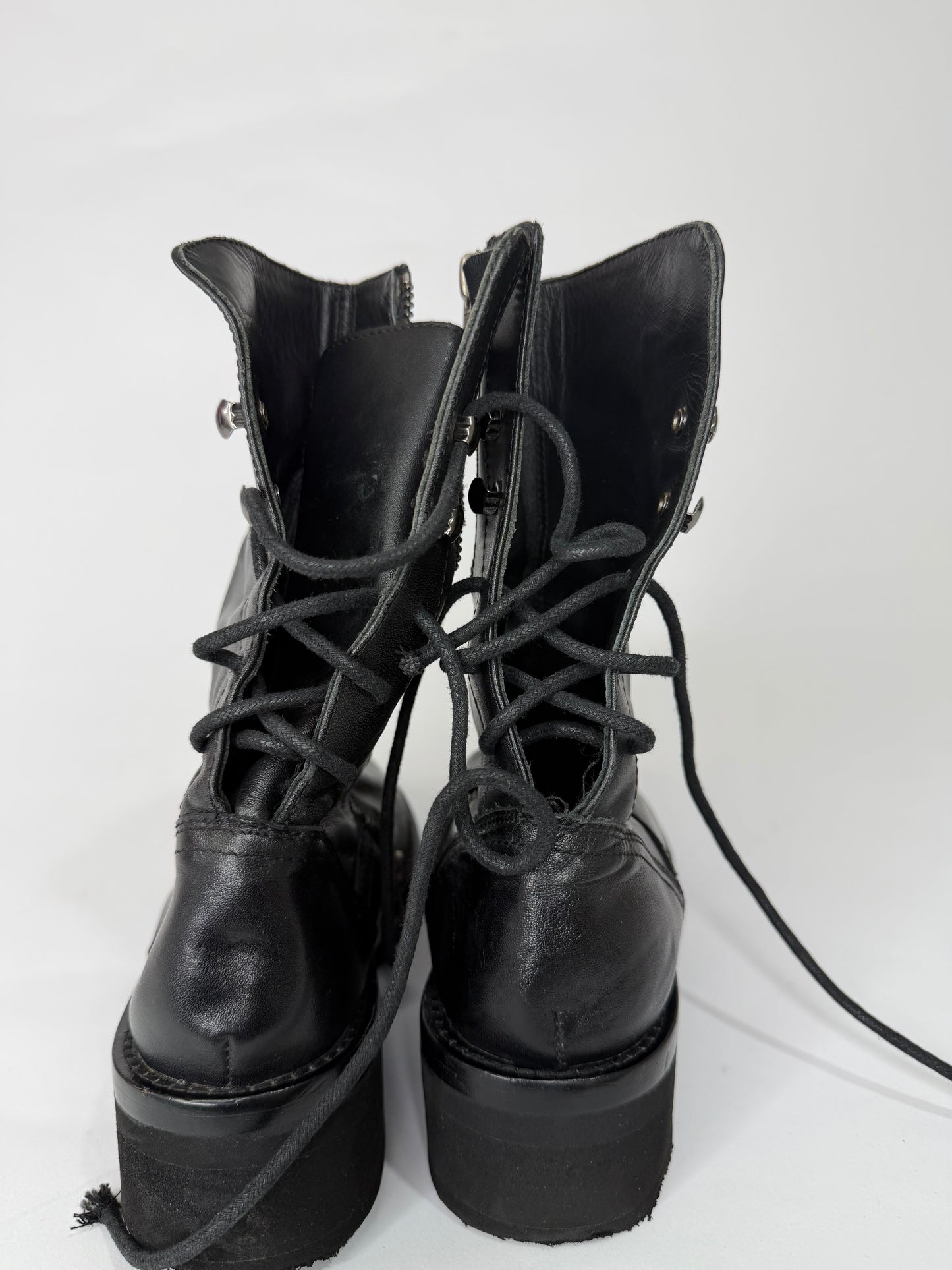 Ann Demeulemeester

Heiko Laced Back Ankle Boots Size 35 EU/ 5 US/ 2 UK