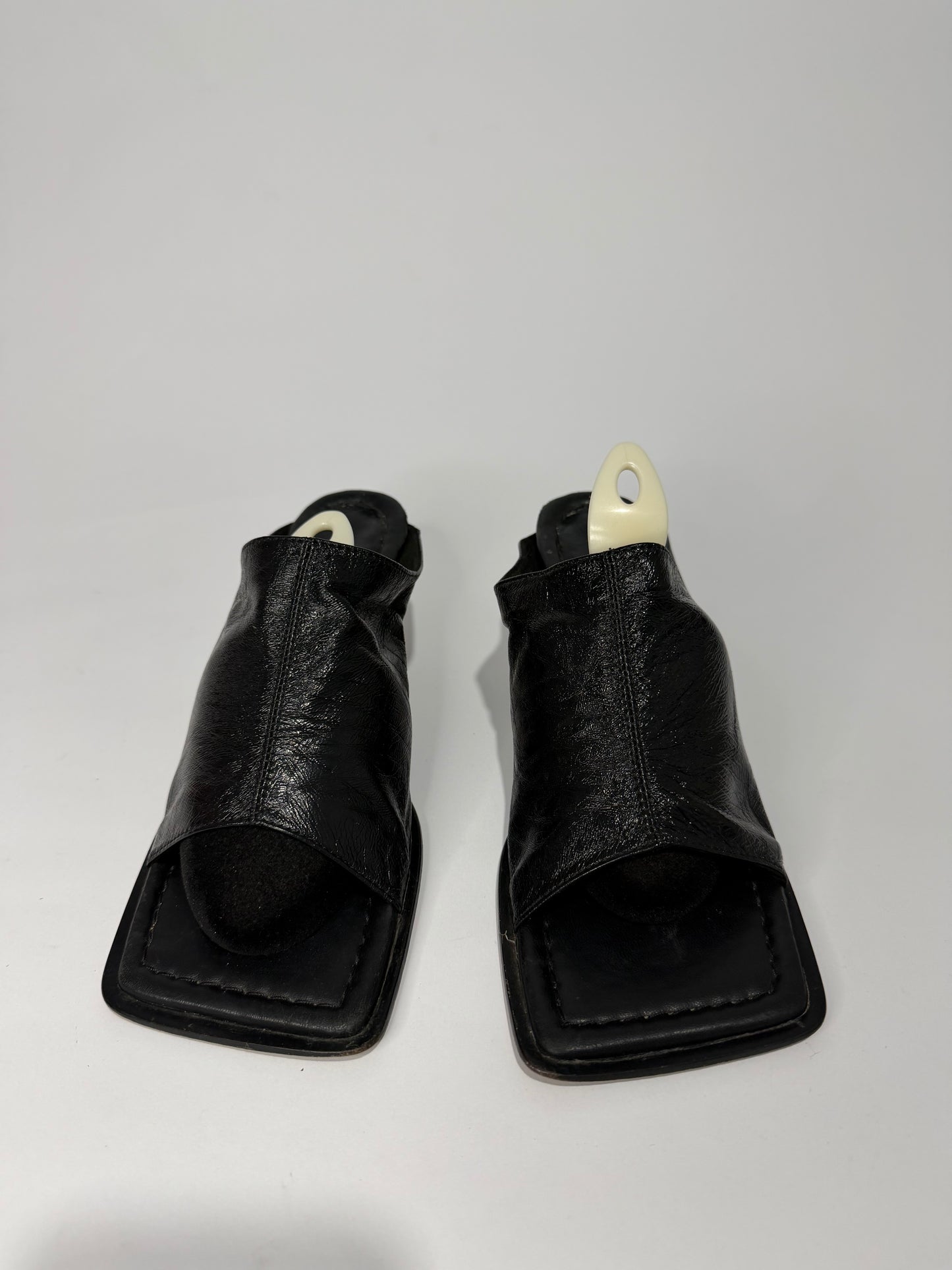 Bottega Veneta Black Leather Square Toe Stretch Mules Gold Sculptural Heel EU 37 EU/ 7 US/ 4 UK