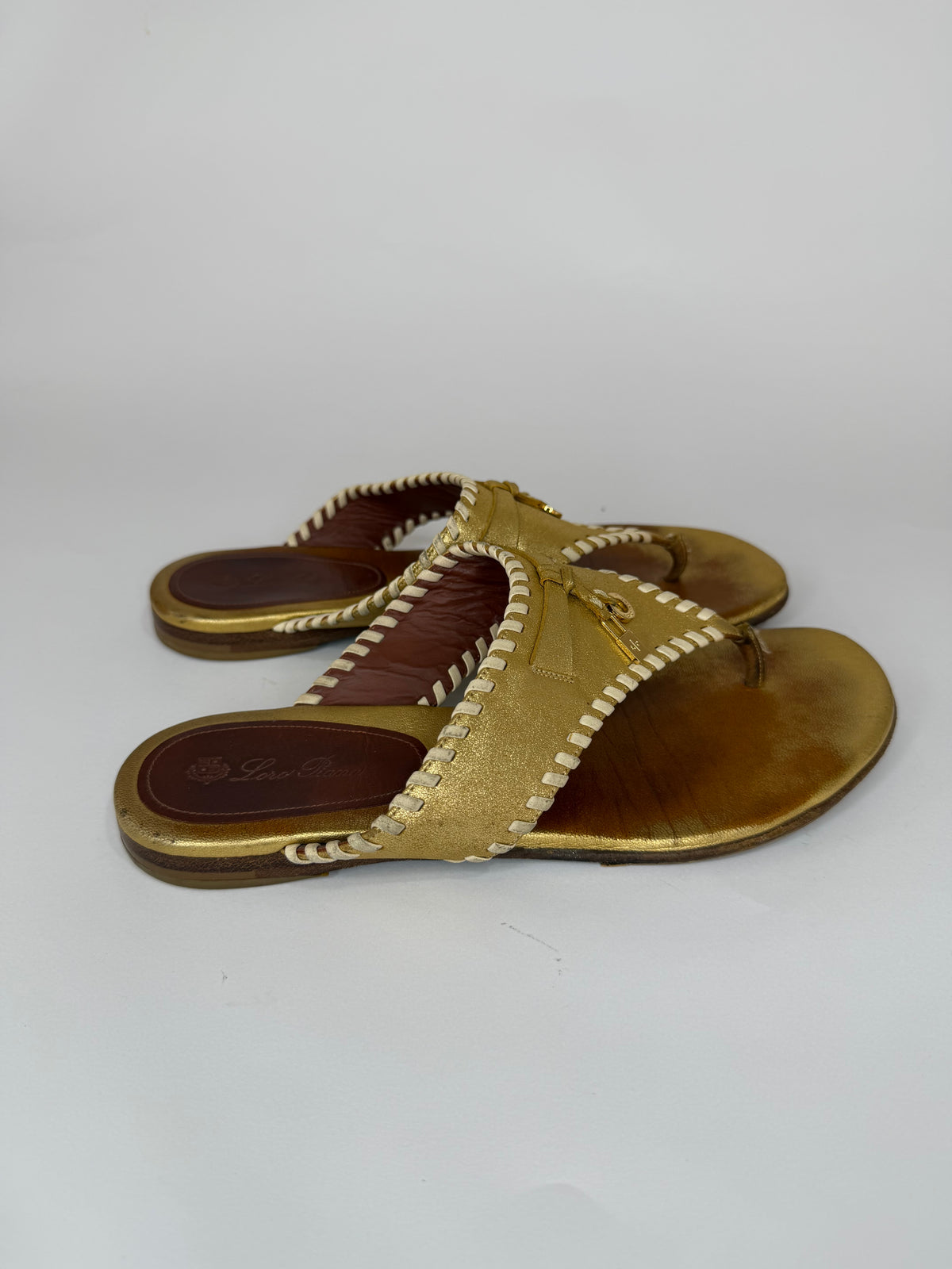 Loro Piana Jovis metallic leather thong sandals Size 38 EU/ 8 US/ 5 UK