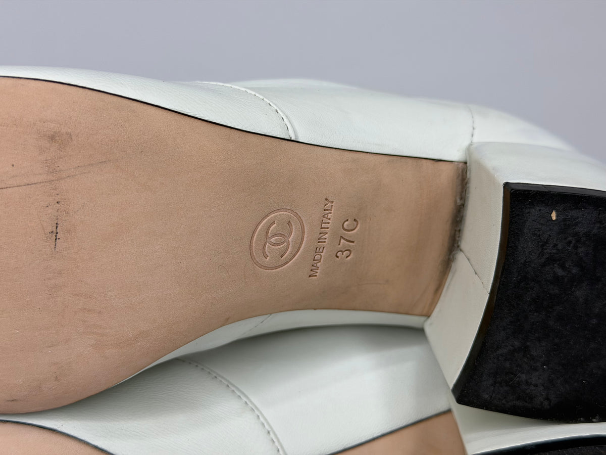 Chanel White Leather Cap Toe Ankle Boots Black Toe Size 37EU/ 7 US/ 4 UK