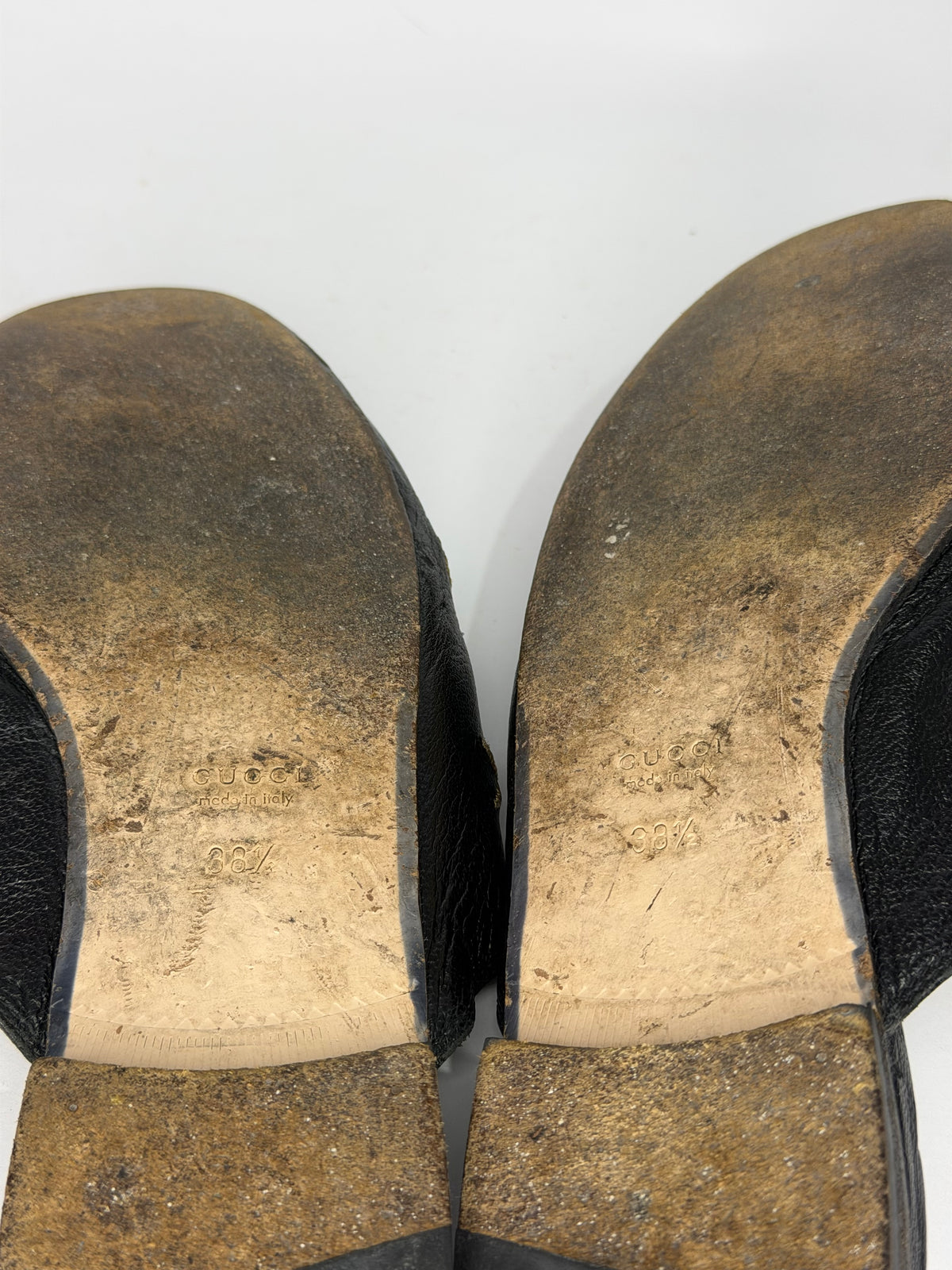 Gucci
Horsebit Accent Leather Mules
Women's Size 38.5 EU/ 8.5 US/ 5.5 UK