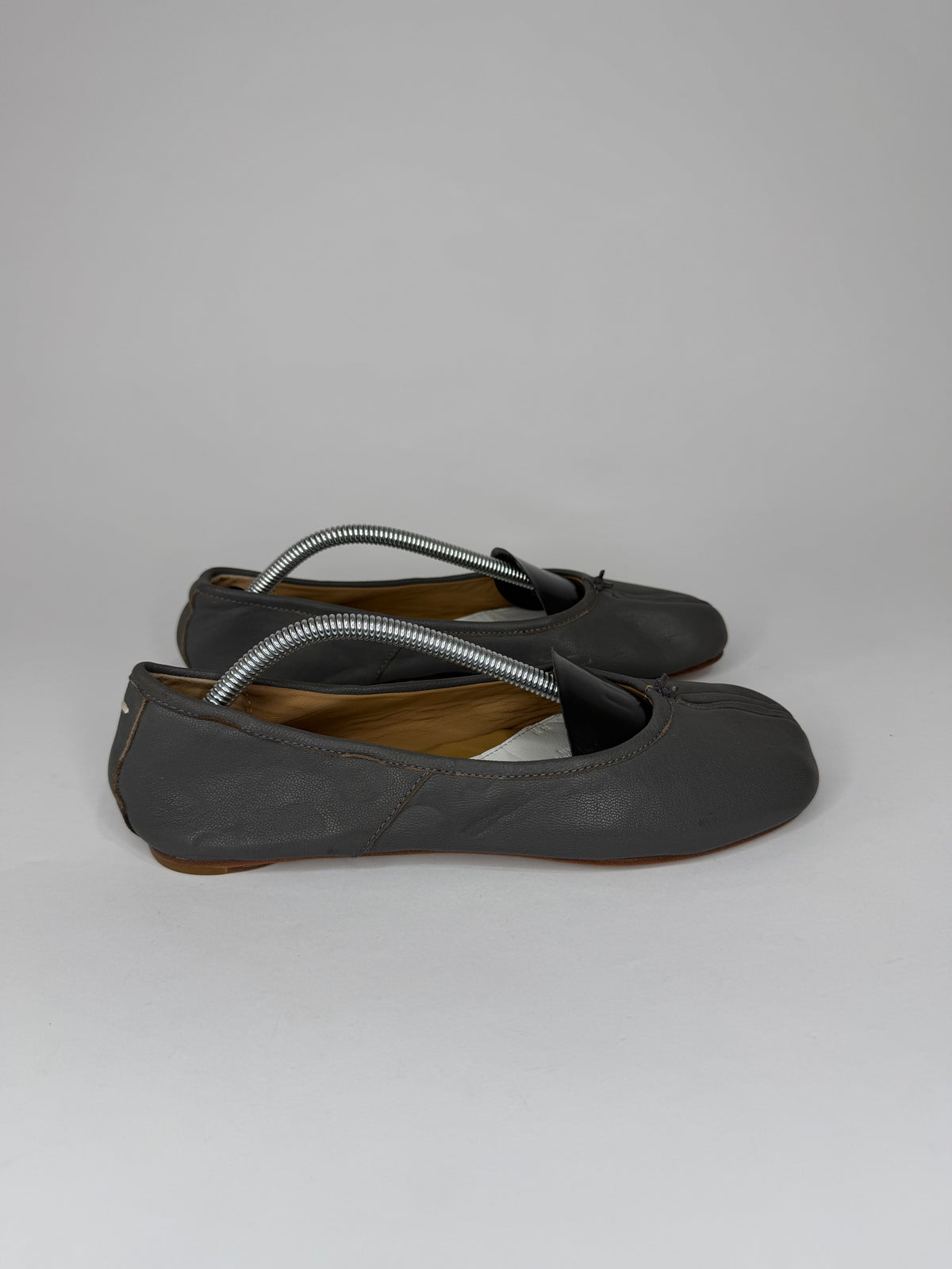 Maison Margiela Tabi Ballet Flats Grey Leather Split-Toe EU 38 / 8 US/ 5 UK