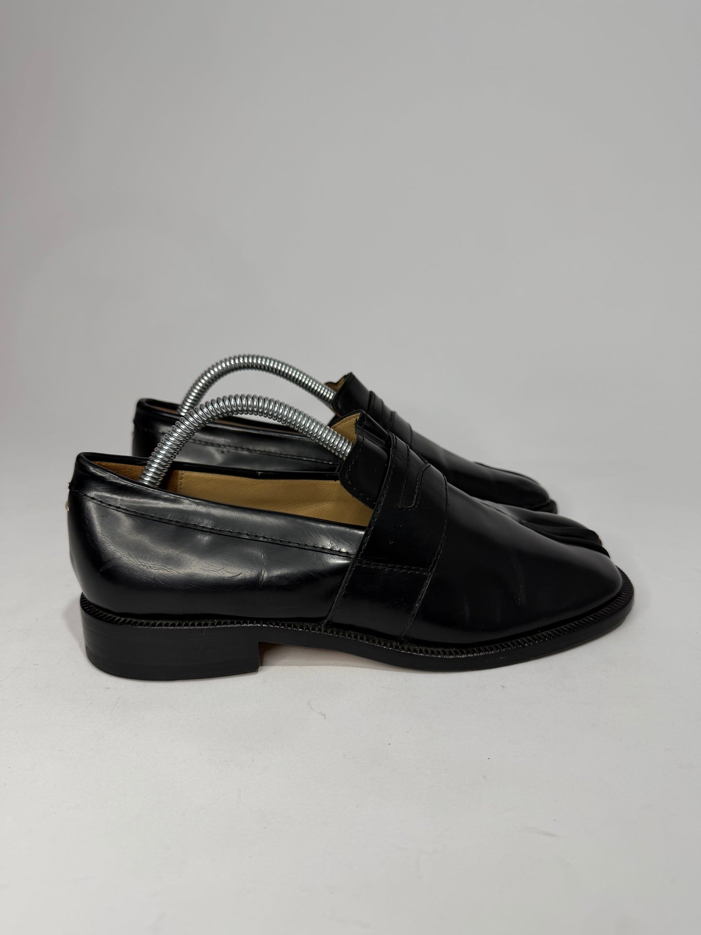 Maison Margiela Tabi Split Toe Patent Leather Loafers Black Size 36 EU/6 US