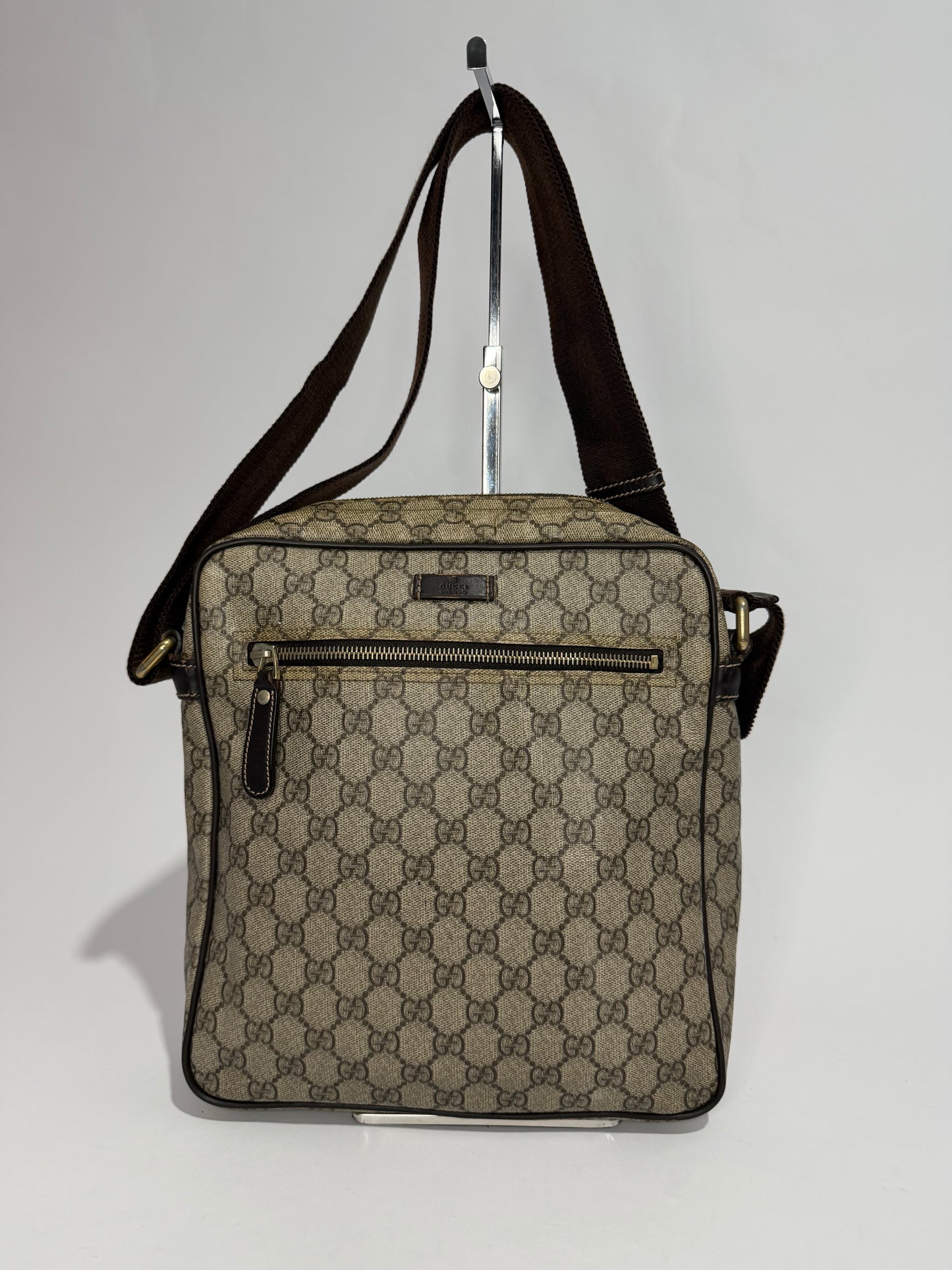 Gucci
GG Supreme Messenger Bag