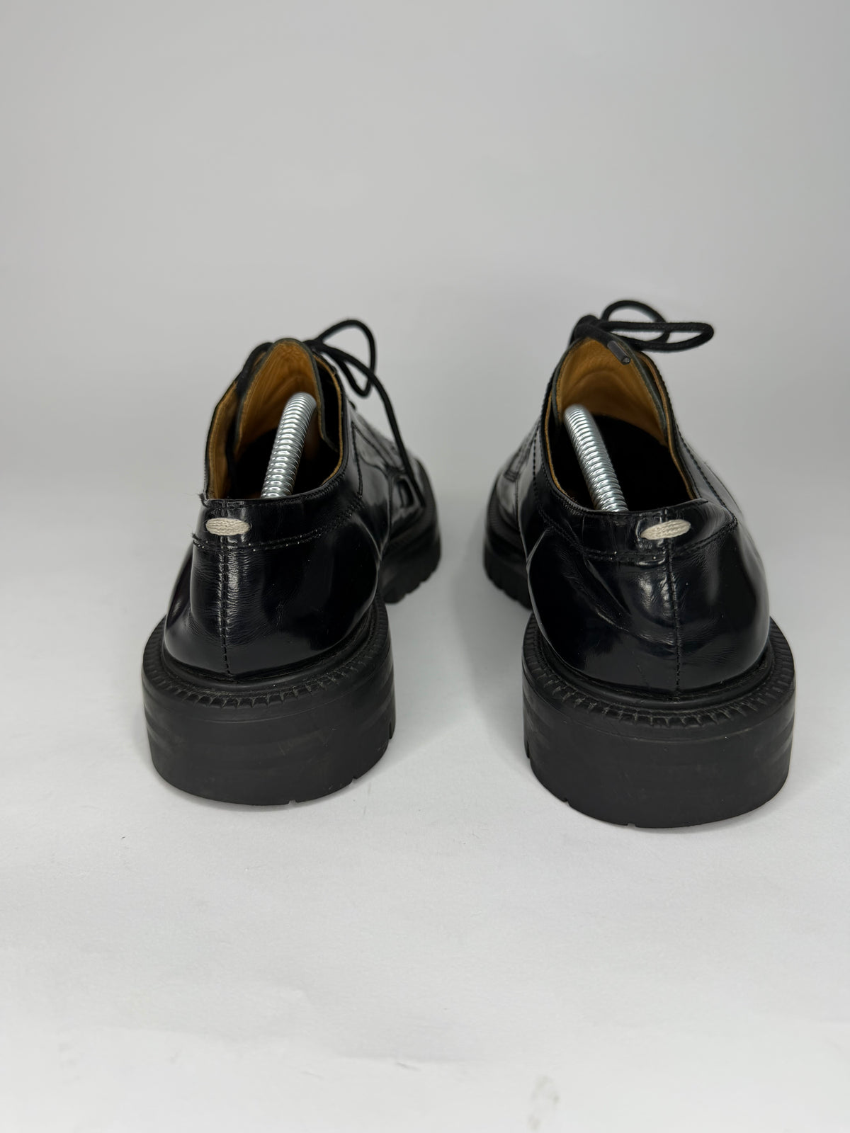 MAISON MARGIELA
Tabi Lace-Ups Chunky Sole in Black Size 39 EU
