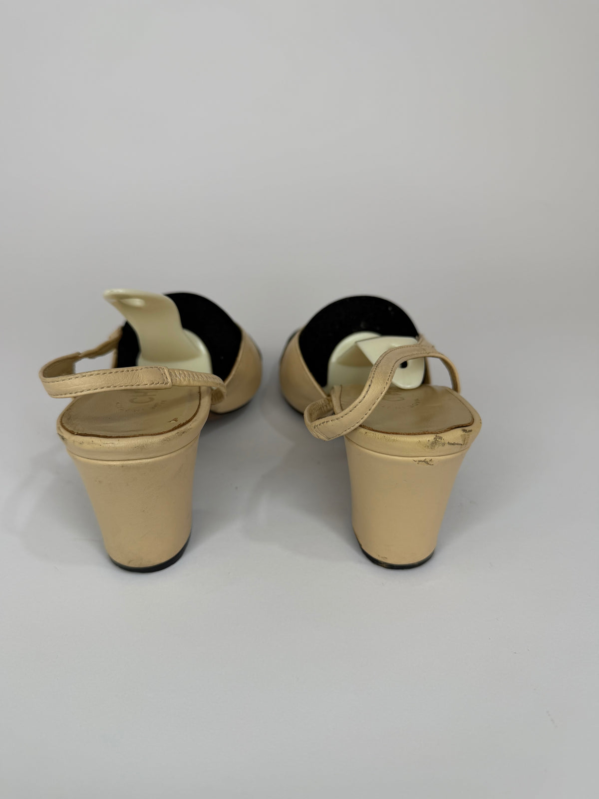 Chanel Beige Leather and Black Fabric Cap Toe Slingback Sandals Size 37EU/7 US
