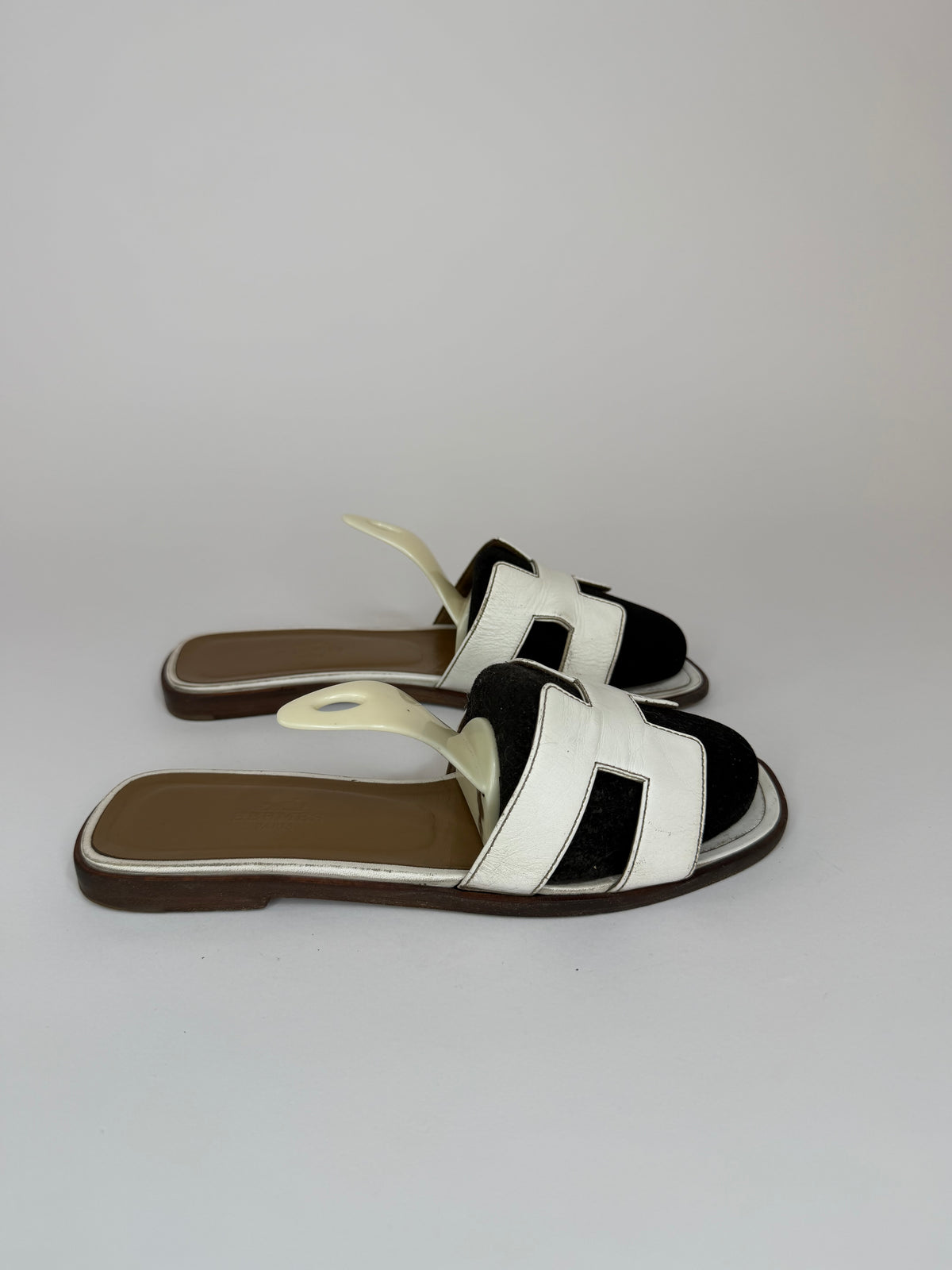 HERMES White Box Calfskin Oran Sandals 36.5 EU/ 6.5 US / 3.5 UK