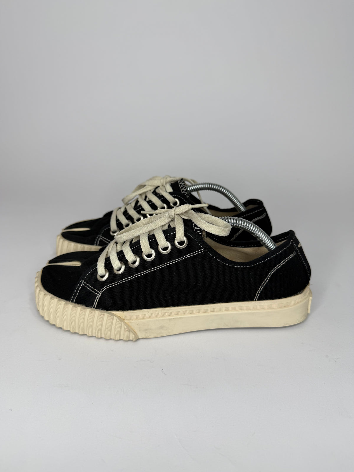 Maison Margiela Tabi Low Sneaker Size 37 EU/ 7 US/ 4 UK