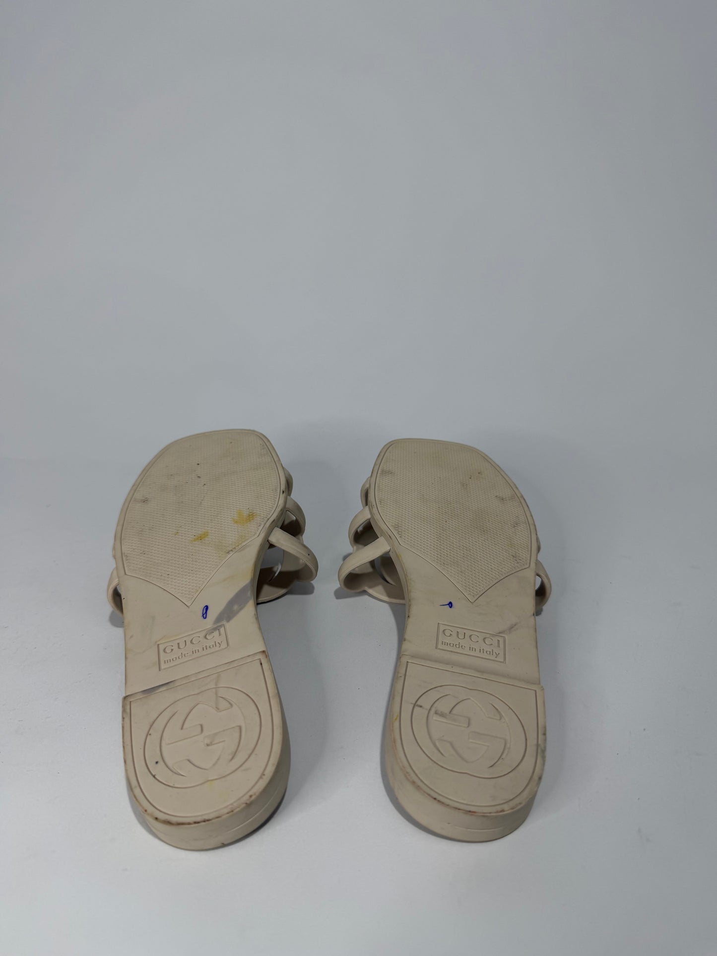 Gucci Women's Interlocking G Rubber slide sandal Size 37 EU