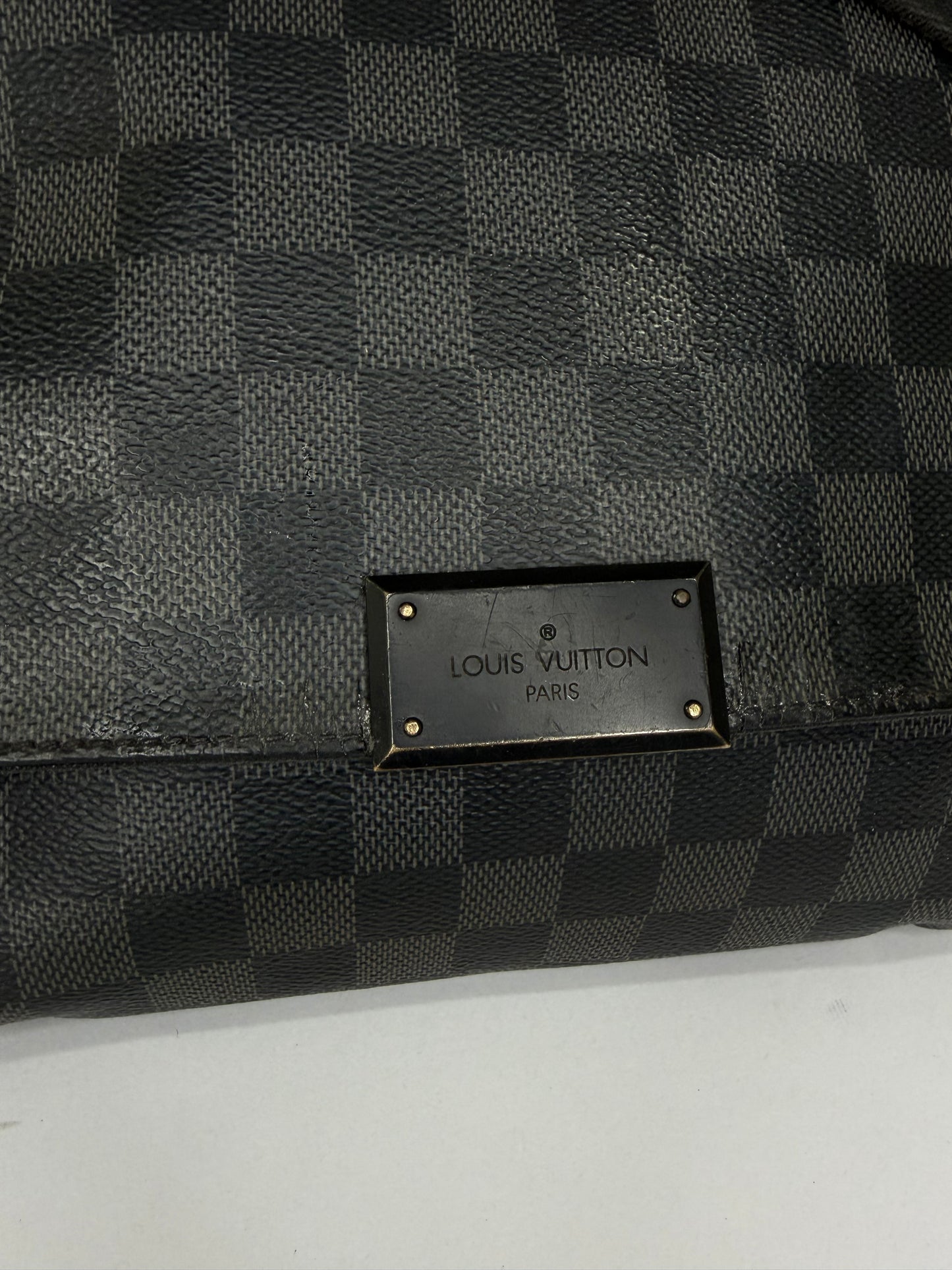 LOUIS VUITTON Damier Graphite District MM Messenger Bag