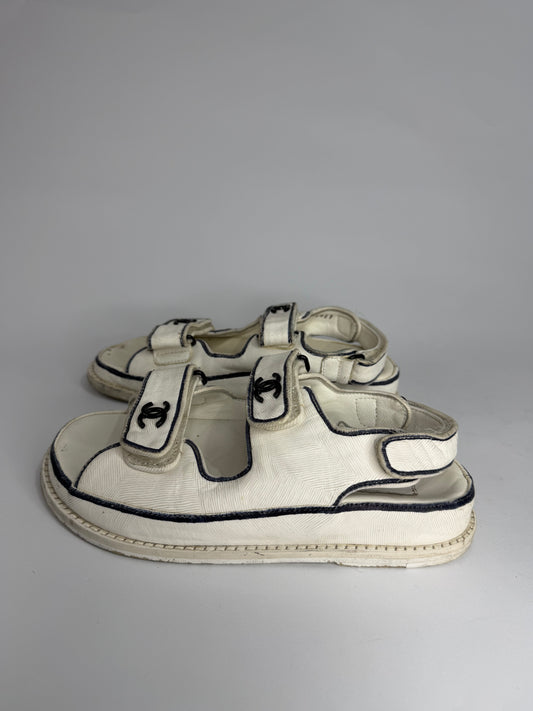 Chanel White Textured Leather Dad Sandals Size 35 EU/ 5 US/ 2 UK