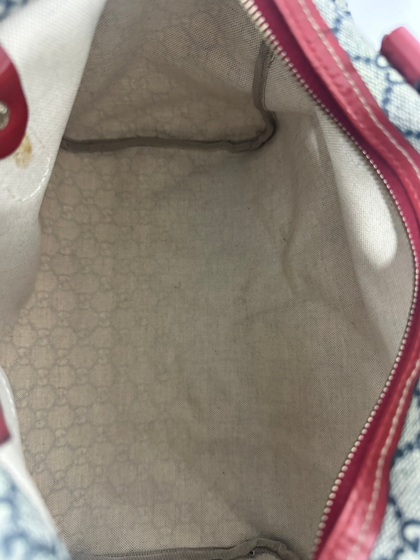 GUCCI
Blue/Red GG Coated Canvas Tattoo Heart Medium Joy Boston Bag