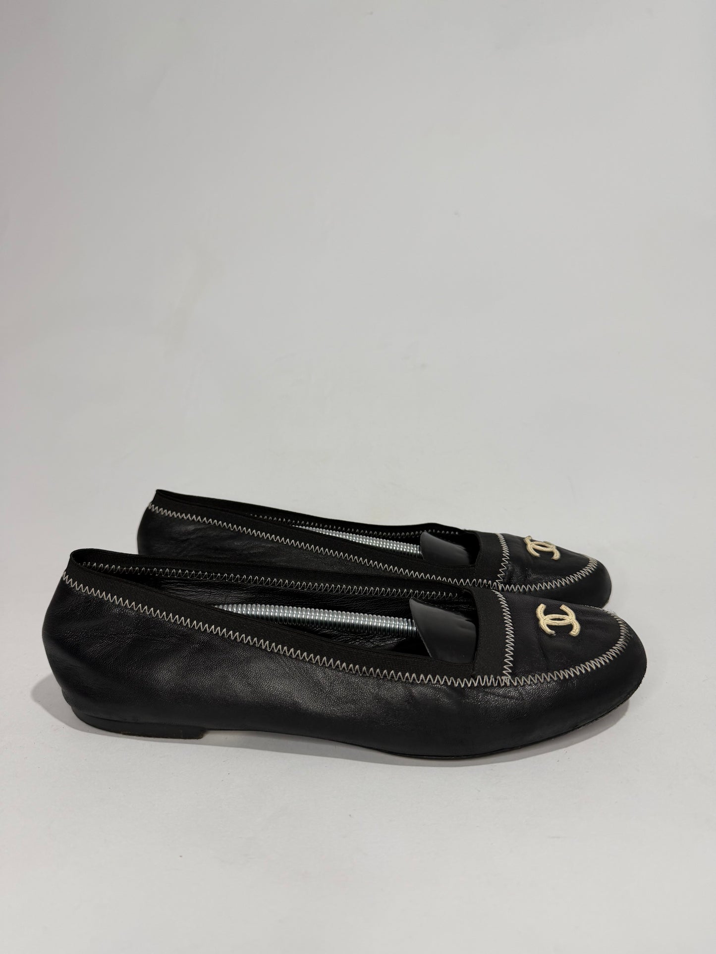 Vintage Chanel CC Logo Leather Ballet Flats Size 42 EU/ 8 UK/ 12 US