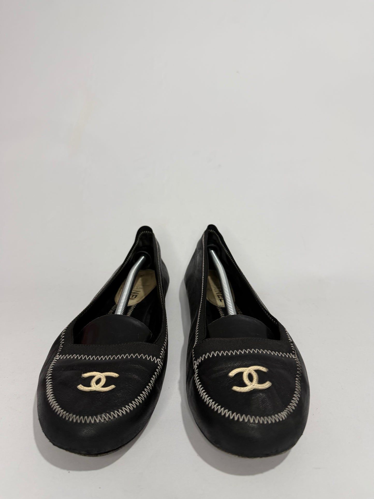 Vintage Chanel CC Logo Leather Ballet Flats Size 42 EU/ 8 UK/ 12 US