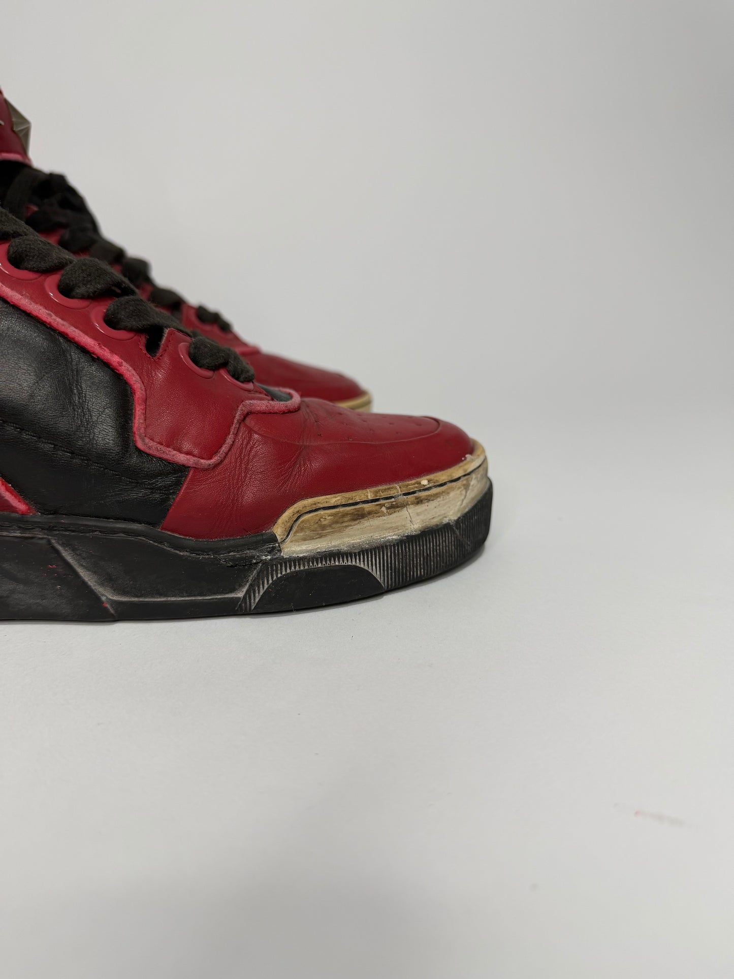 Givenchy Tyson Black/Dark Red Leather Star Studded Sneakers Size 41 EU/ 7.5 UK/ 8.5 US