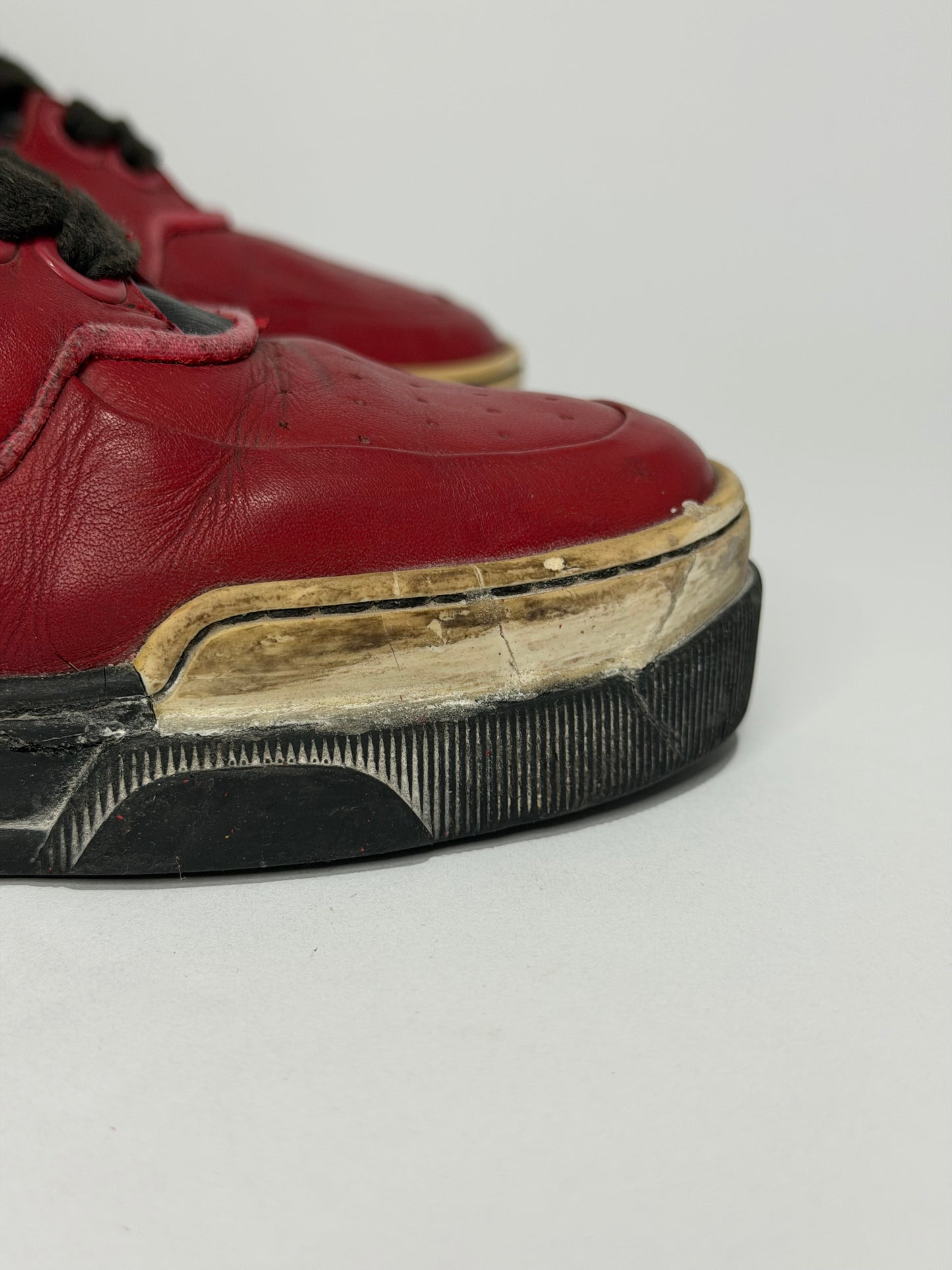 Givenchy Tyson Black/Dark Red Leather Star Studded Sneakers Size 41 EU/ 7.5 UK/ 8.5 US