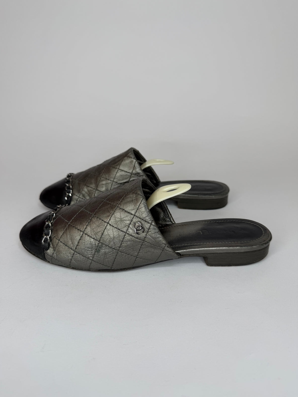 ChanelInterlocking CC Logo Leather MulesWomen's Size 38.5 EU/ 8.5 US