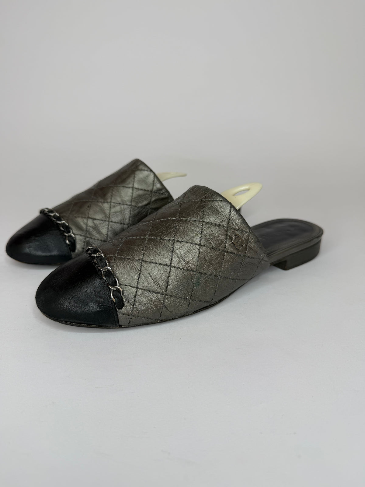 ChanelInterlocking CC Logo Leather MulesWomen's Size 38.5 EU/ 8.5 US