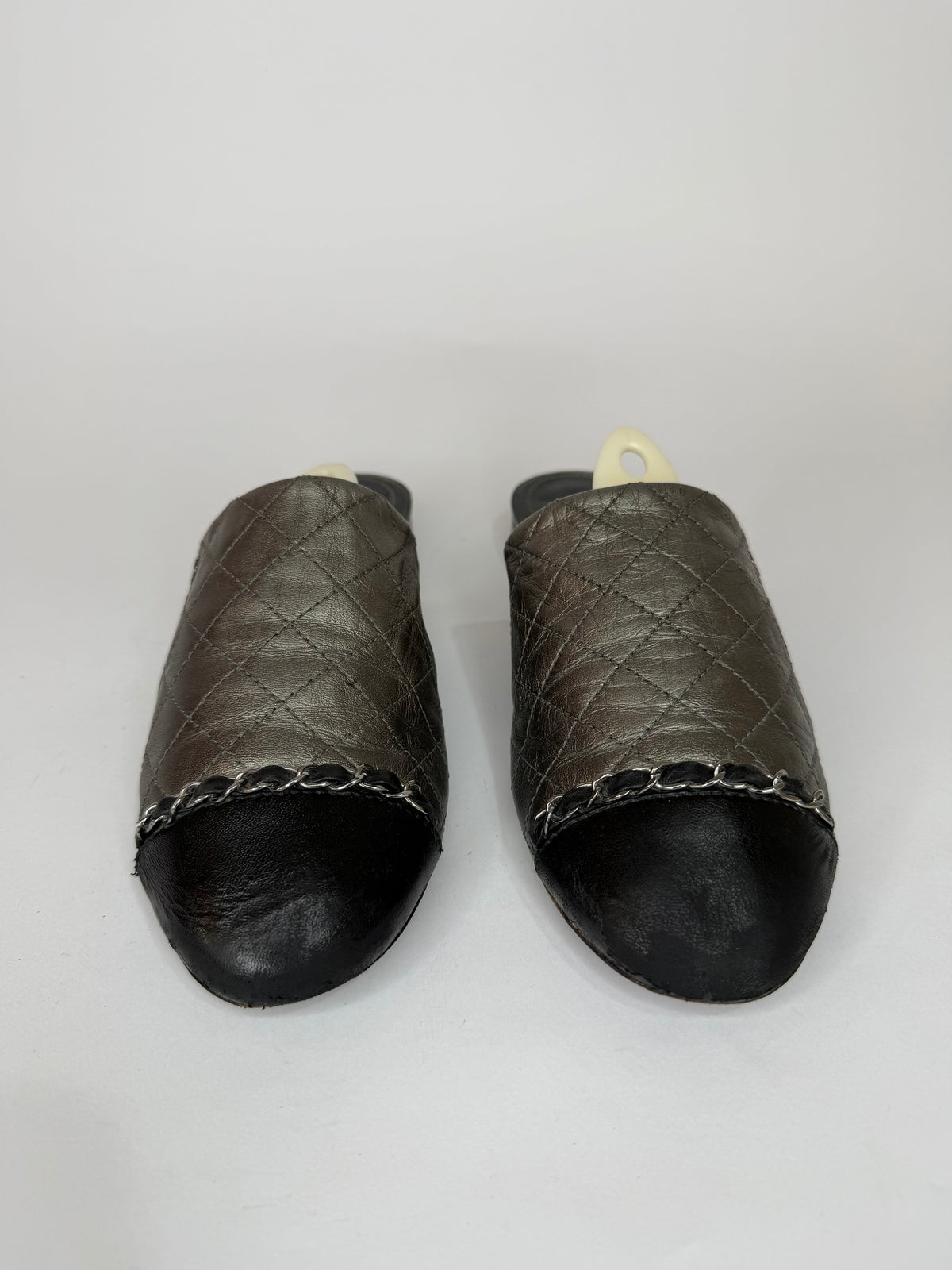 ChanelInterlocking CC Logo Leather MulesWomen's Size 38.5 EU/ 8.5 US