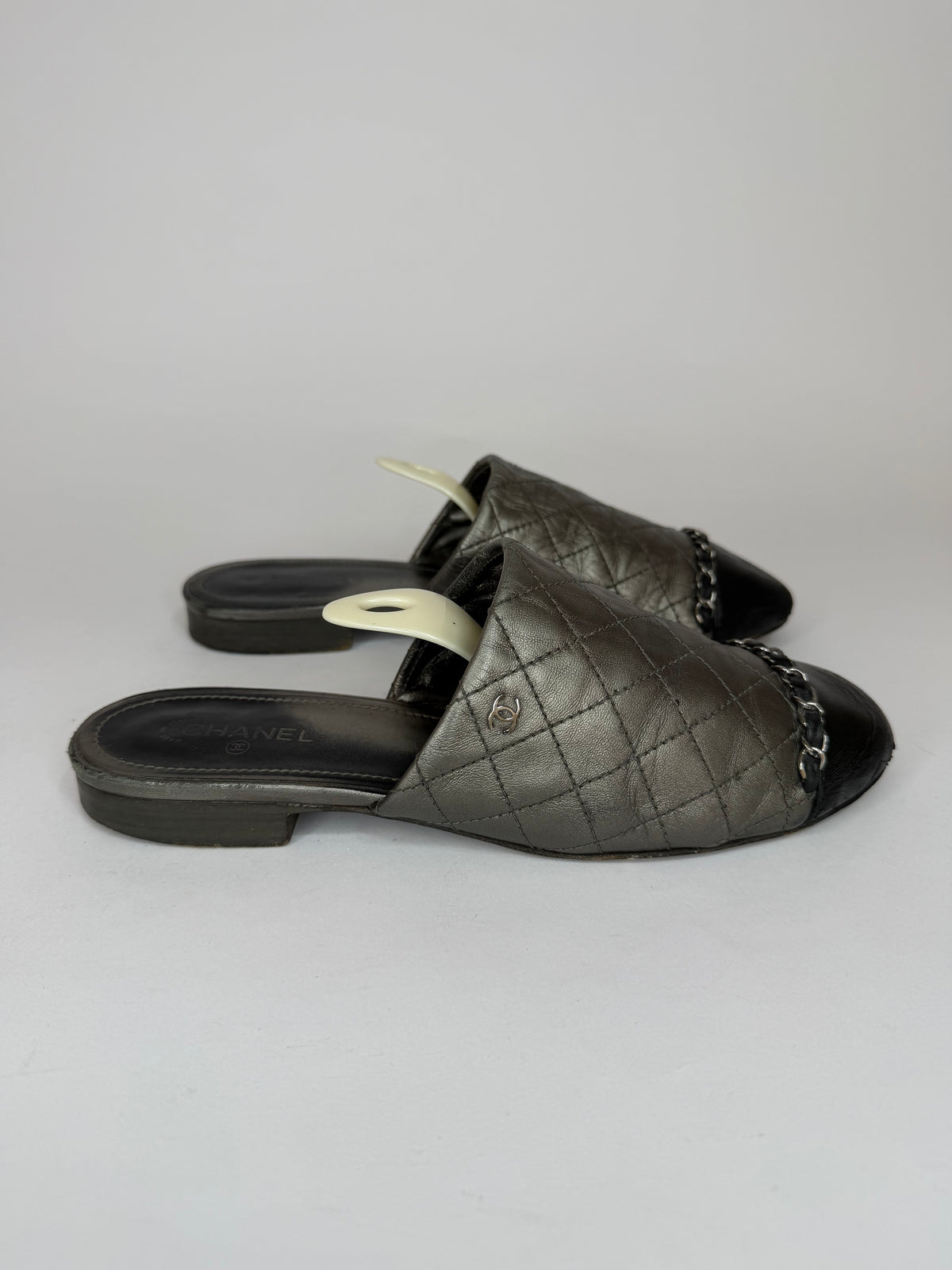 ChanelInterlocking CC Logo Leather MulesWomen's Size 38.5 EU/ 8.5 US