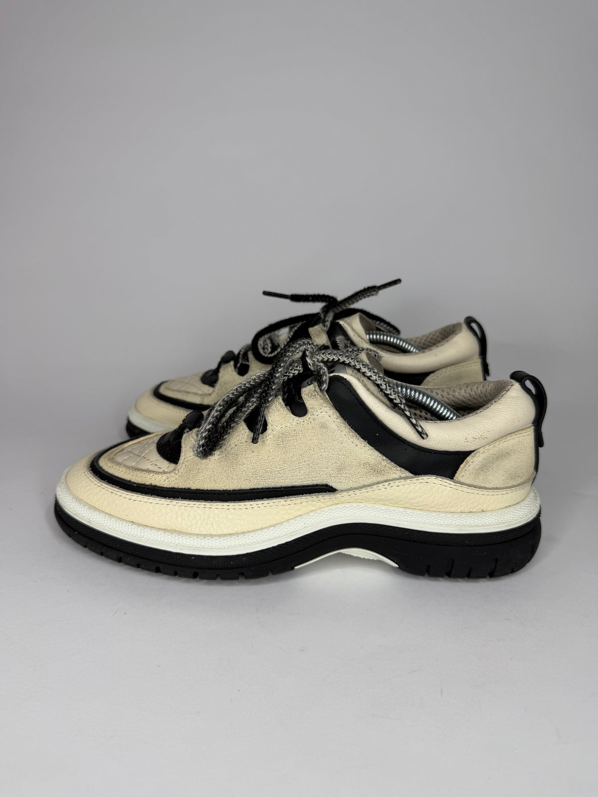 Chanel CC Cream/Black Quilted Leather and Suede Low Top Sneakers Size 38 EU/ 8 US