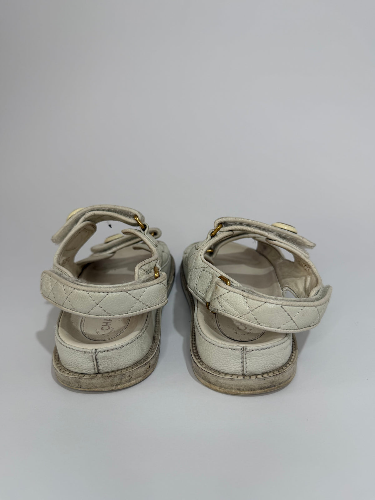 Chanel White Quilted Leather Dad CC Velcro Strap Flat Sandals Size 37 EU/ 7 US/ 4 UK