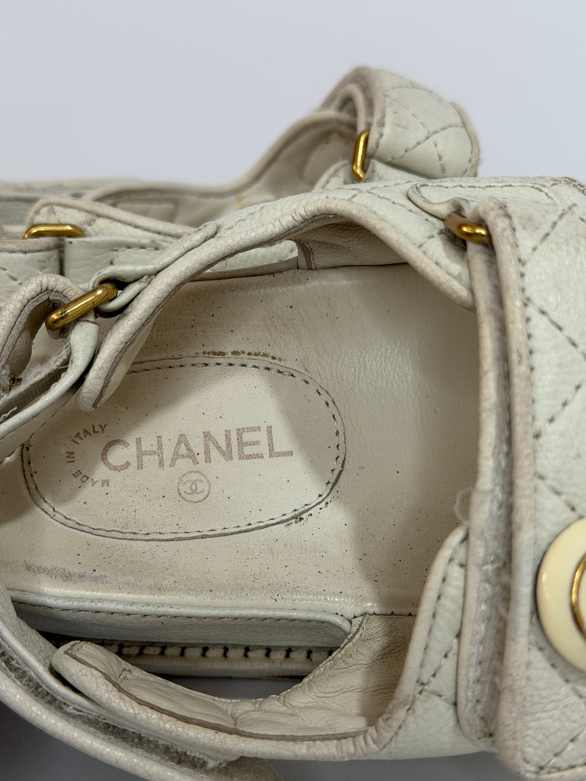 Chanel White Quilted Leather Dad CC Velcro Strap Flat Sandals Size 37 EU/ 7 US/ 4 UK