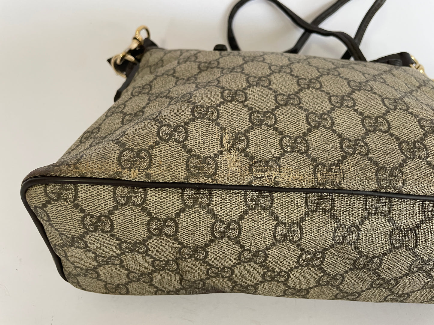 GUCCI GG Supreme Monogram Small Zippered Tote Brown